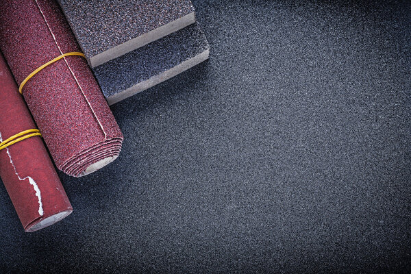 Sanding sponges and emery paper