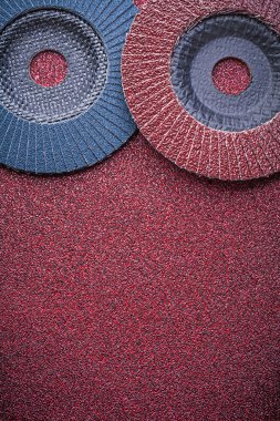 aşındırıcı flep tekerlekler