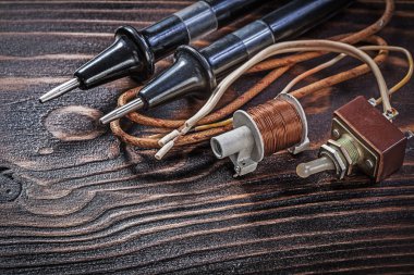 Elektrik açma/kapatma düğmesi, elektrik test cihazı