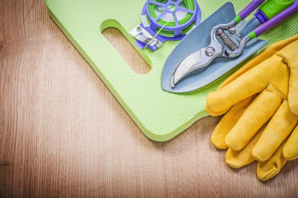 Sortiment an Gartengeräten — Stockfoto