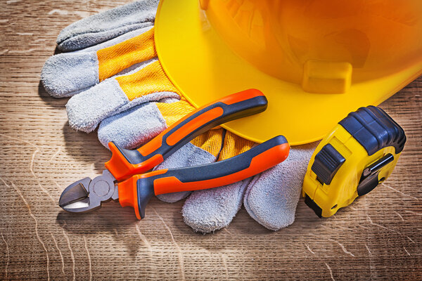 Nippers, safety gloves, hard hat