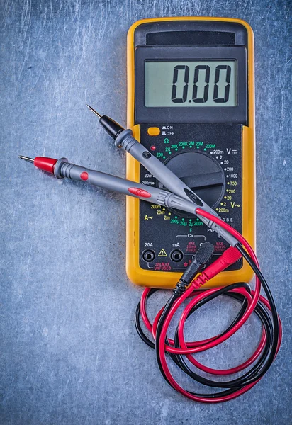 Digitaler elektrischer Tester — Stockfoto