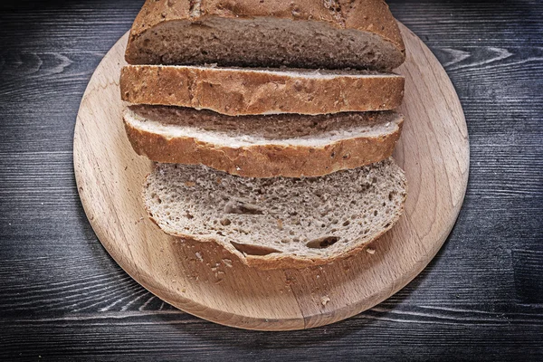 Gebackenes braunes Brot — Stockfoto