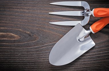 El spade ve mala çatal