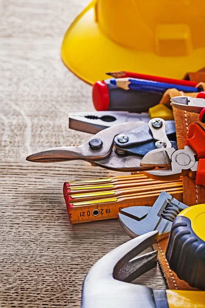 Ferramentas de trabalho em toolbelt — Fotografia de Stock