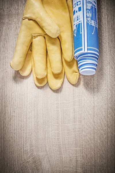 Skórzane rękawice ochronne i plany budowy — Zdjęcie stockowe