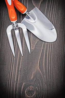 El spade ve mala çatal