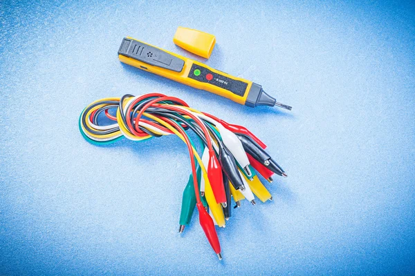 Elektrische tester indicator en kabels krokodillen — Stockfoto