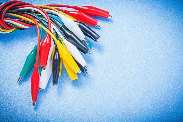 Assortment of electric crocodile clip cables — Stock Photo, Image