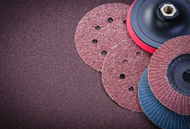 Zımpara diskleri tutucu 