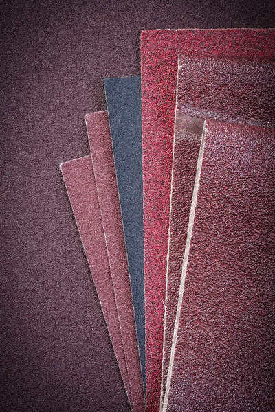 Set of sandpaper on polishing sheet — Stock Photo, Image