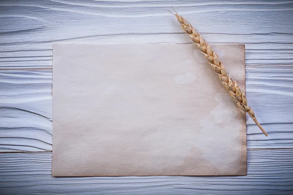 Vintage Papier Blatt Weizen Roggen Ähren auf Holzkarton — Stockfoto