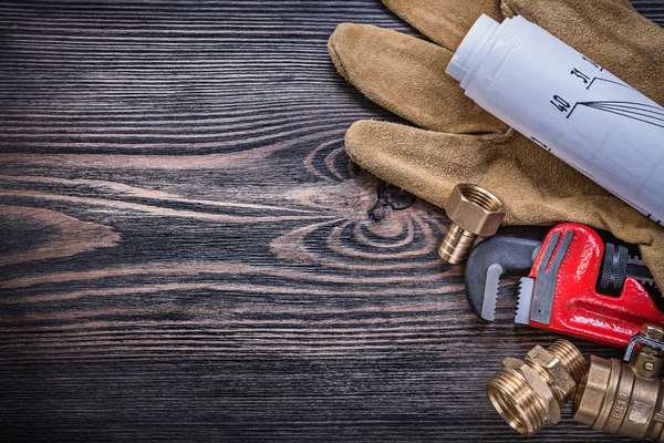 Guantes de trabajo llaves de tubo ingeniería dibujos latón fontanería f — Foto de Stock