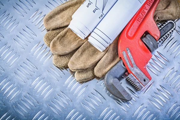 Sortimento de tubulação chave engenharia desenhos couro protectiv — Fotografia de Stock