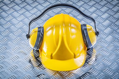 Kask yapı üzerinde etkilidirler metal arka plan yapı yivli