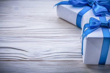 Paketlenmiş hediye kutuları bileşimi 