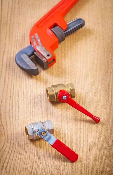 Fixtures and monkey wrench — Stock Photo, Image