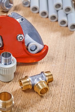 Sıhhi tesisat armatürleri ve boru kesici