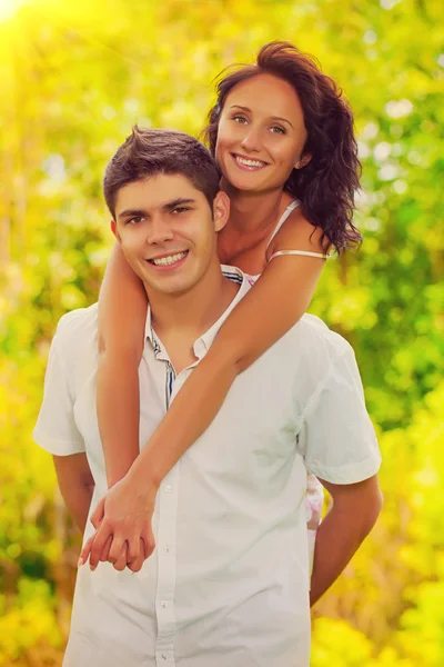 Beautiful young couple — Stock Photo, Image