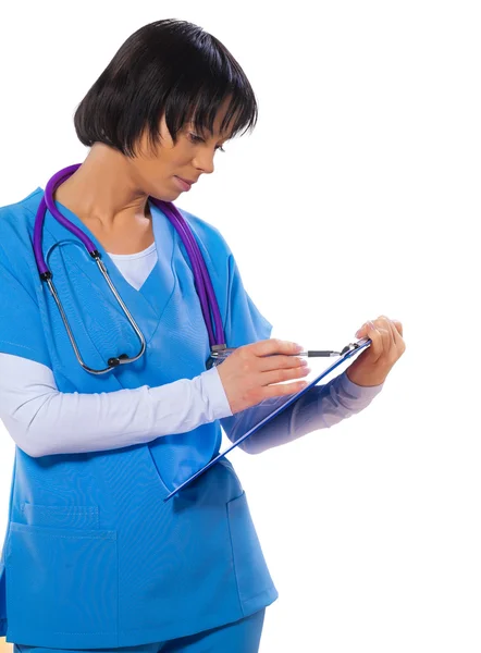 Médico segurando prancheta — Fotografia de Stock