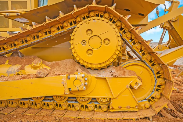 Spoor van bulldozer op zand — Stockfoto