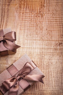 Kahverengi vintage hediye kutuları