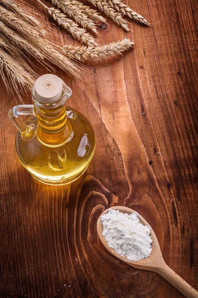 Wheat rye on vintage wooden board — Stock Photo, Image