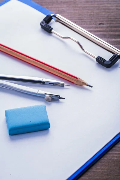 연필, 지우개, 나침반 및 클립보드 — 스톡 사진