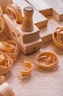 Ahşap plakalar ile eski moda uçak