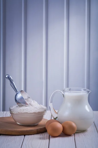 Pitcher with milk bowl — Stock Photo, Image