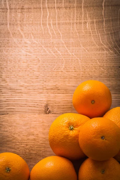 Pilha de frutas frescas de laranja — Fotografia de Stock