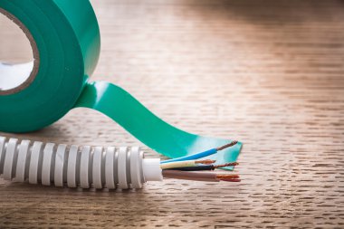 yeşil bant yalıtan tomar