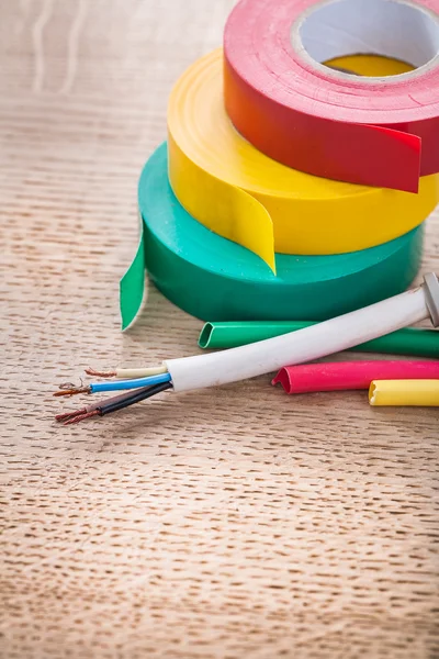 Elektrický kabel v vlnovcem — Stock fotografie