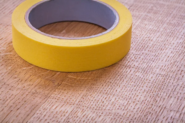 단일 노란 덕트 테이프 — 스톡 사진