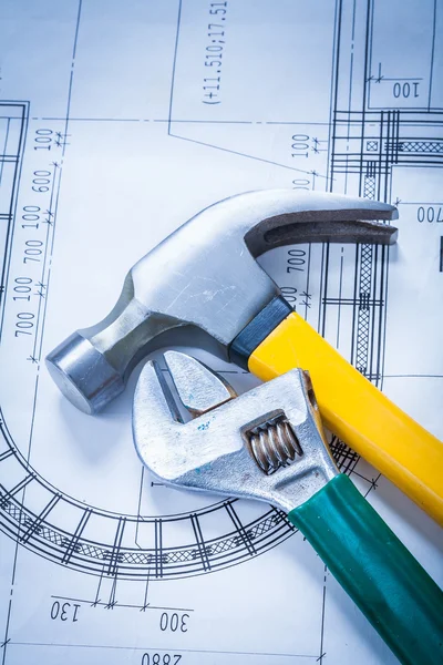 Pençe çekiç, planı üzerinde ayarlanabilir anahtarı