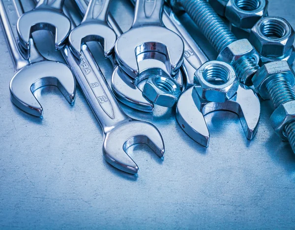 Spanner, wrenches, bolts and screw nuts — Stock Photo, Image