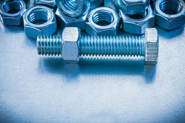 Threaded screw nuts and bolts — 图库照片