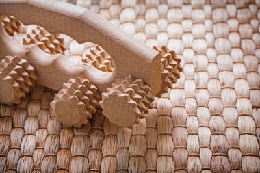 Ahşap rahatlatıcı masaj