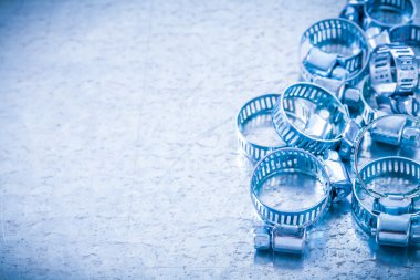 paslanmaz delikli hortum kelepçeleri