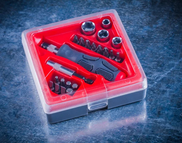 Caja de herramientas con destornillador y piezas reemplazables — Foto de Stock