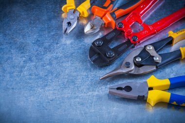 Set of bolt cutter, tin snips, cutting pliers