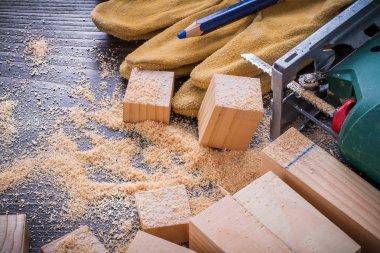 electric sawdust, working protective gloves