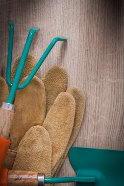 deri çalışma eldiven, Bahçe küreği