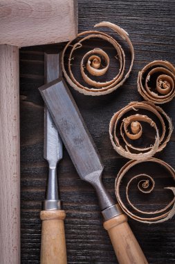 Tahta çekiç, keski sağlamlaştırma ve talaşı