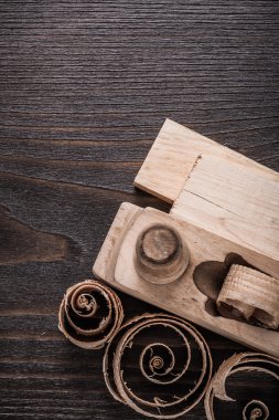 Tahta Planya, plakalar ve planya patates kızartması