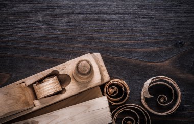 Wooden shaving plane, studs and chips