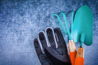 El spade metal komisyon eldiven