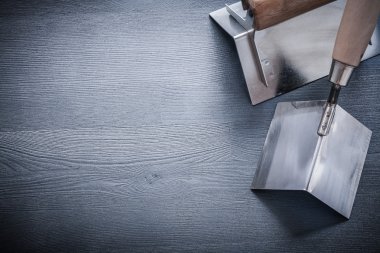 ahşap tahta üzerinde açı kalıpları