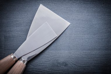 ahşap tahta üzerinde boya Kazıma aletleri