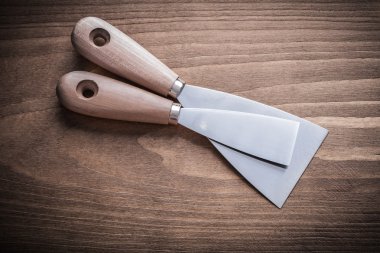 iki çelik macun spattles